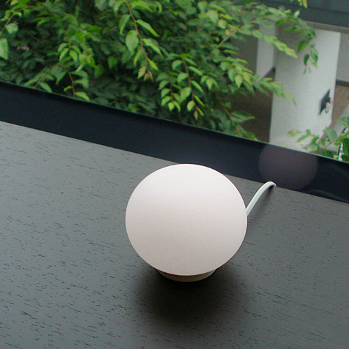 【予約注文】FLOS（フロス）テーブル照明 MINI GLO-BALL T商品画像