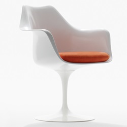 ＜ヤマギワ＞ Knoll （ ノル ）「 Tulip Arm Chair （ チューリップアームチェア ）1957年」ホワイトシェル/レッド【取寄品】[935151AX2K/K12068] ダイニング