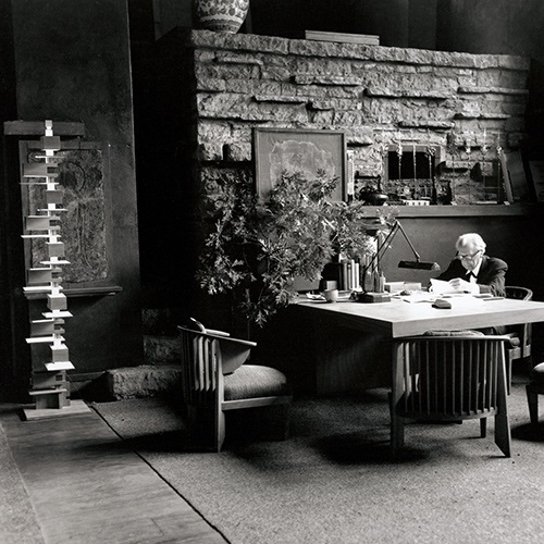 【即納】Frank Lloyd Wright（フランクロイドライト）フロア照明 TALIESIN 2（タリアセン） BLACK EDITION商品画像