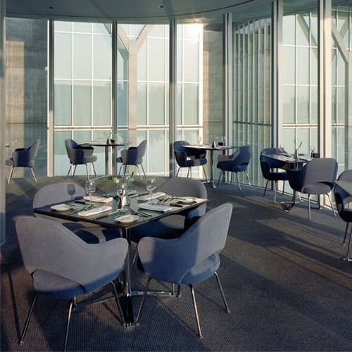 【廃番】Knoll（ノル） Saarinen Collection カンファレンス・アームチェア クローム × ベージュ（モス）商品画像