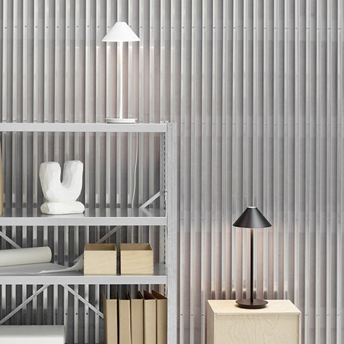 Louis Poulsen(ルイスポールセン)Keglen Table ブラック H440mm