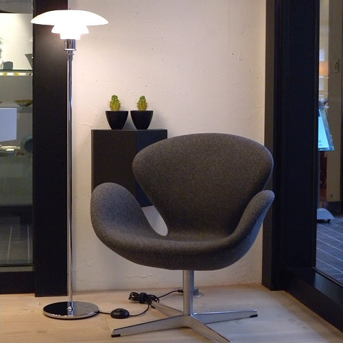 【納期未定】Louis Poulsen(ルイスポールセン)PH3 1/2-2 1/2 Floor シルヴァークローム H1300mm