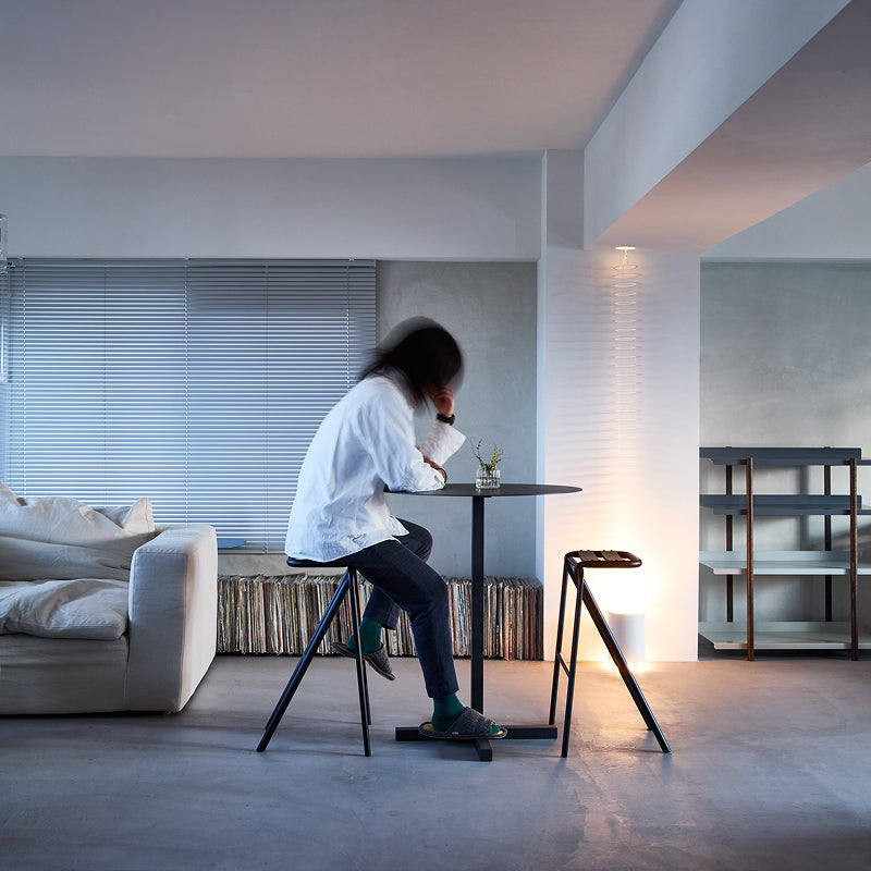 SOLID STEEL HIGH DINER TABLE ROUND ダークグレー H850mm