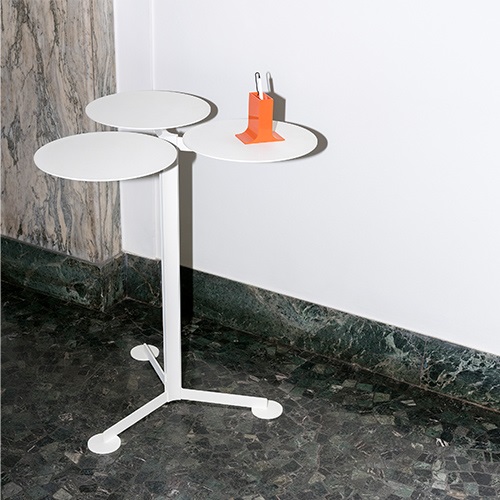 DANESE（ダネーゼ）調整式サイドテーブル Familia（ファミリア）３連テーブル H100cm ホワイト商品画像