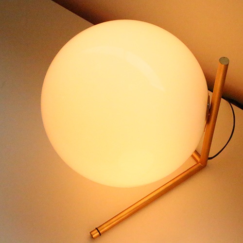 【即納】FLOS（フロス）テーブル照明 IC LIGHTS T2 ゴールド（専用ランプ）商品画像