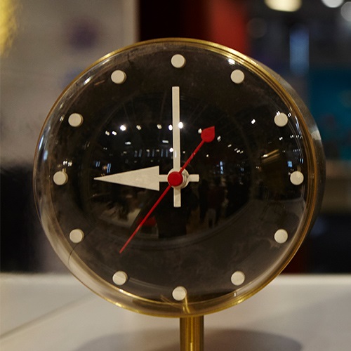 Vitra（ヴィトラ）置時計 Night Clock（ナイト クロック）ブラス