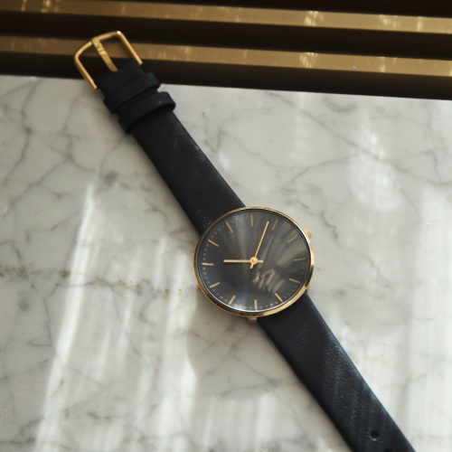 ARNE JACOBSEN（アルネヤコブセン）腕時計 CITY HALL シティホール 34mm ネイビー＆ゴールド×オクスフォードブルー商品サムネイル