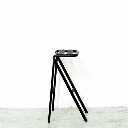 DUENDE（デュエンデ）スツール BENT STOOL  ブラック H630mm商品画像