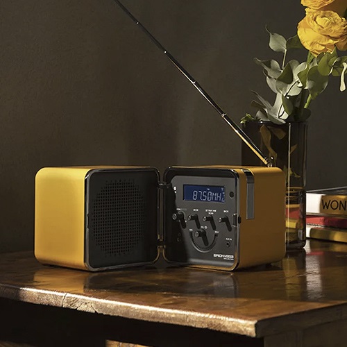 BRIONVEGA（ブリオンベガ）ポータブルラジオスピーカー radio.cubo ラジオクーボ オレンジサン商品画像
