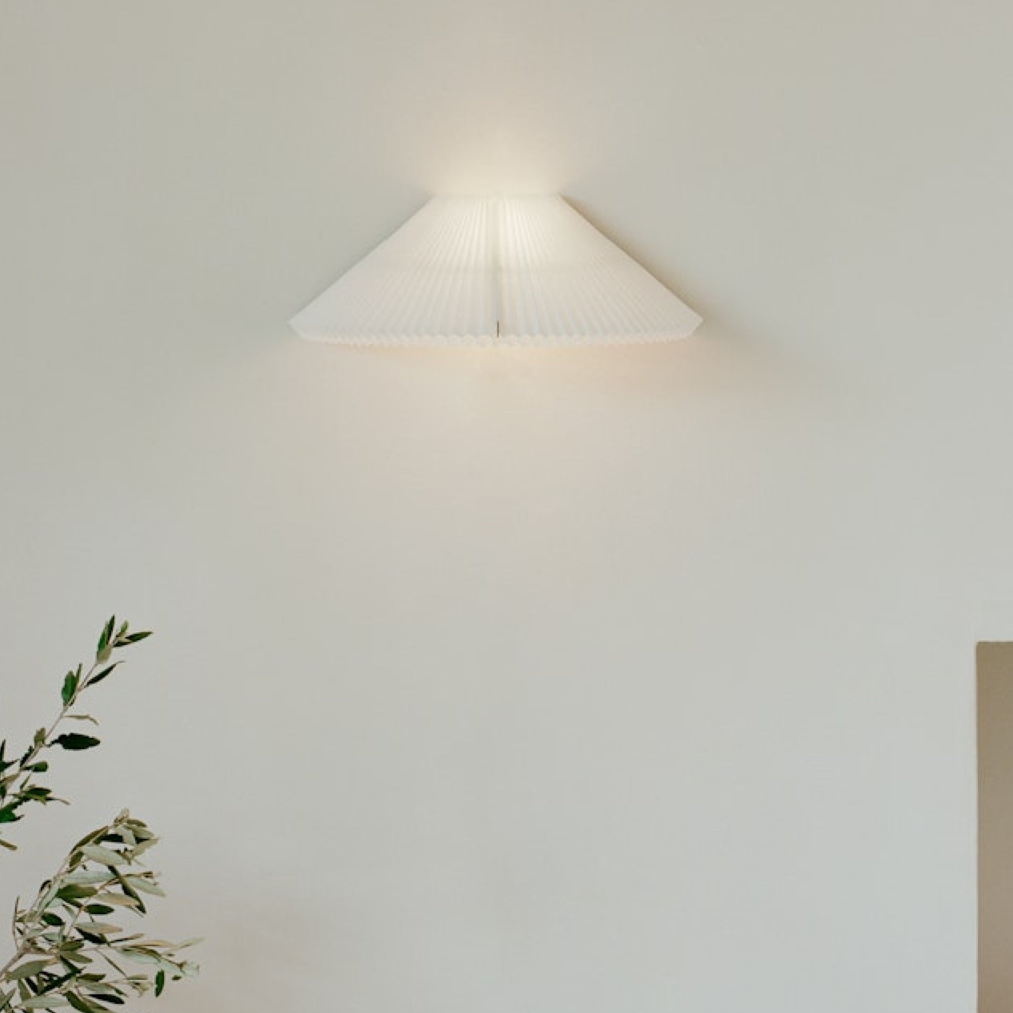 NEBRA WALL LAMP - YAMAGIWA OnlineStore