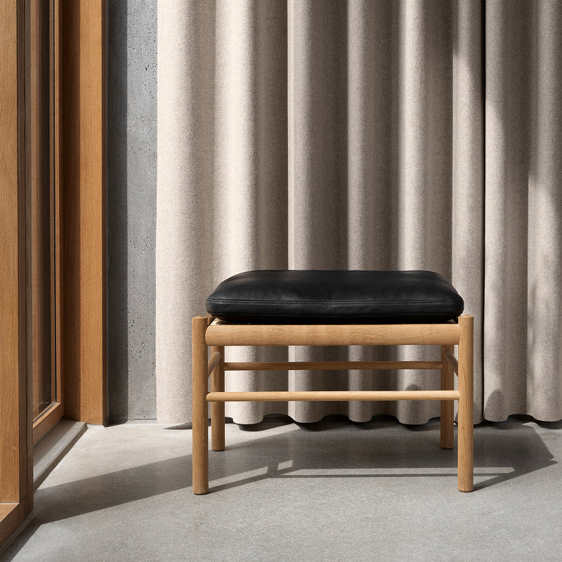 OW149F Colonial footstool オーク材/オイル仕上げ/ライトブラウンレザー Thor 307 H460mm