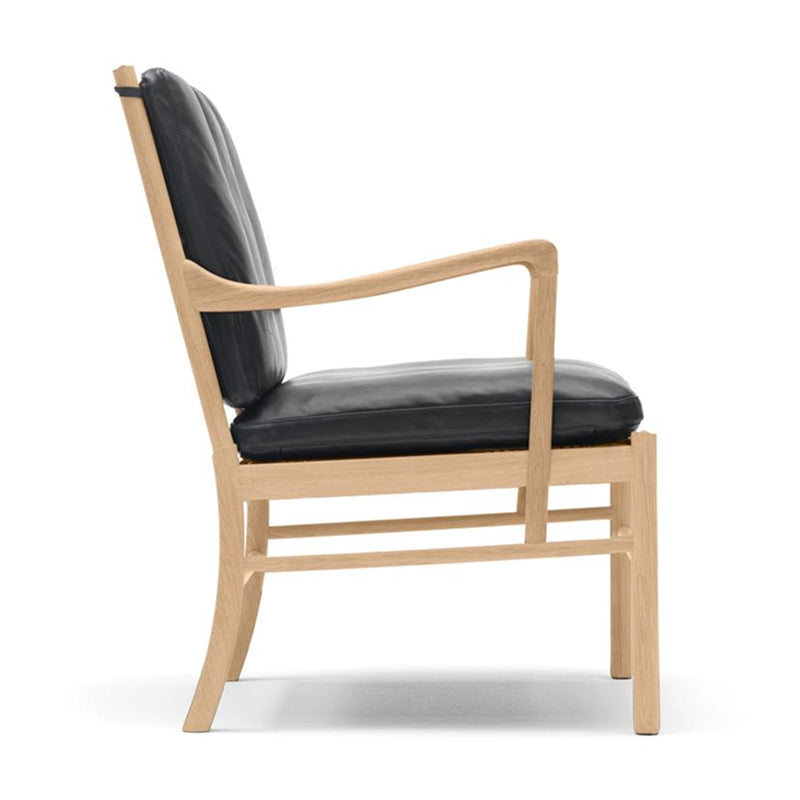 OW149 Colonial Chair オーク材/オイル仕上げ/ブラックレザー Thor 301 SH460mm