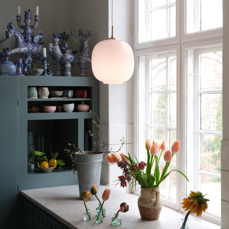 【納期未定】Louis Poulsen（ルイスポールセン）VL 45 Radiohus Pendant ペールローズ Φ250mm