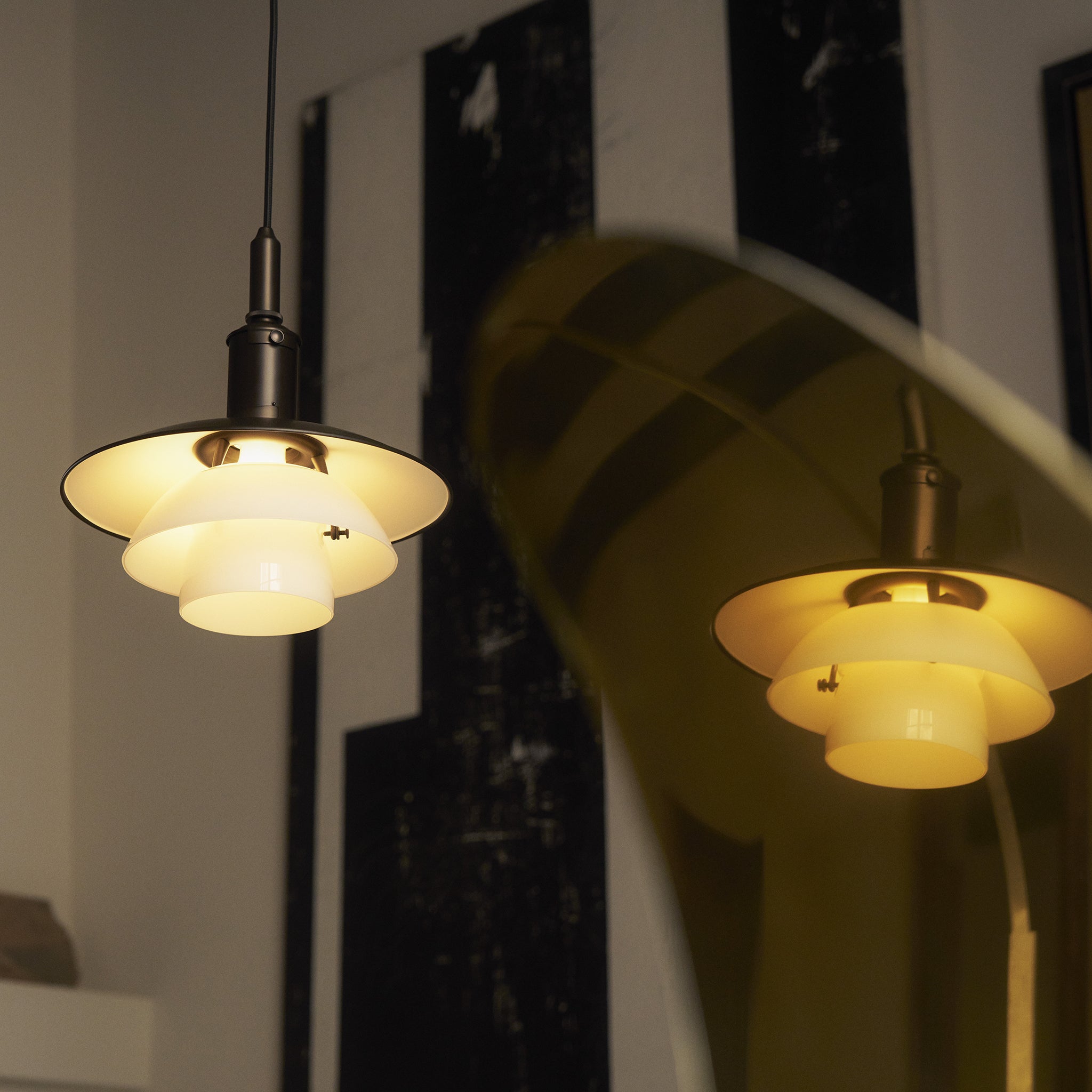 Louis Poulsen（ルイスポールセン）PH 3/3 Aged Brass Opal Pendant