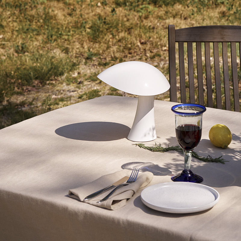 Louis Poulsen（ルイスポールセン）Rumee 220 Portable Lamp クラウド