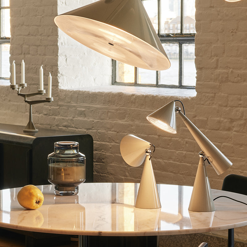 POSE TASK LIGHT プティ H Max525mm - YAMAGIWA OnlineStore