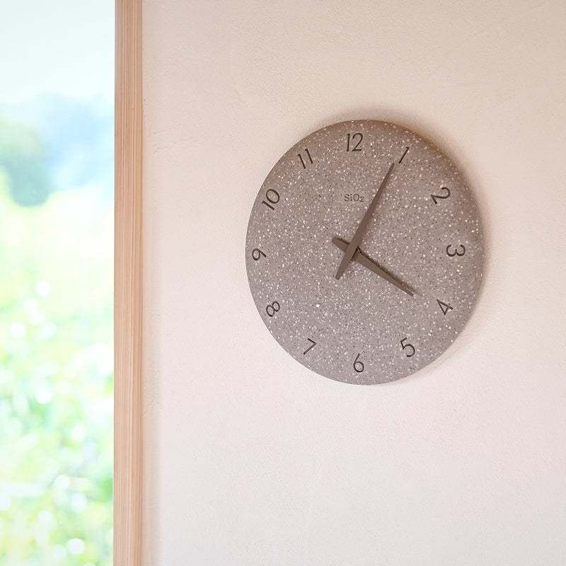 珪藻土の時計（洗い出し） グレー Φ255mm