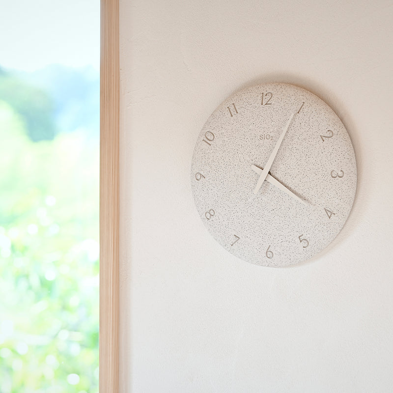 珪藻土の時計（洗い出し） ホワイト Φ255mm
