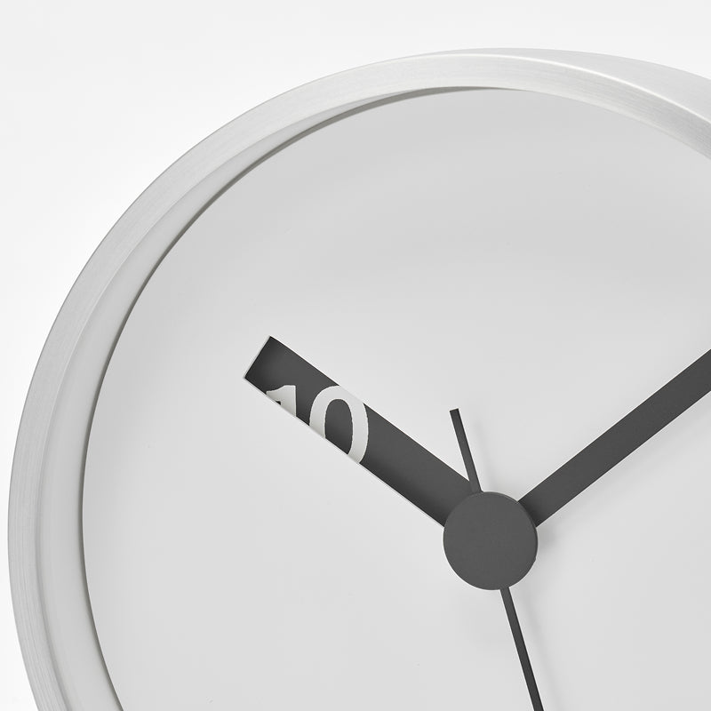 Extra Normal Clock ホワイト Ф130mm