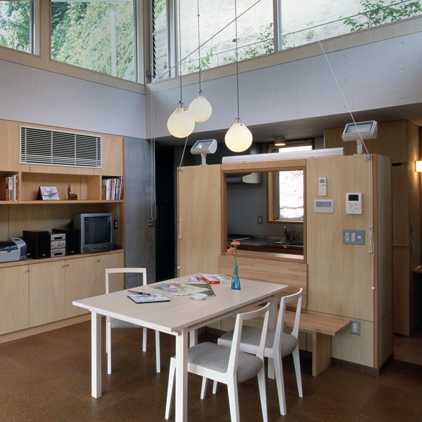 Louis Poulsen（ルイスポールセン）MOSER ホワイト Φ205mm