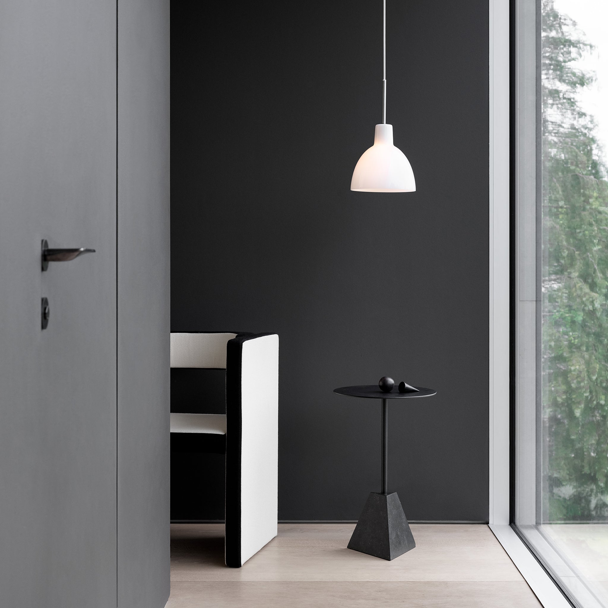 Louis Poulsen（ルイスポールセン）Toldbod Glass 220 ホワイト Φ220mm