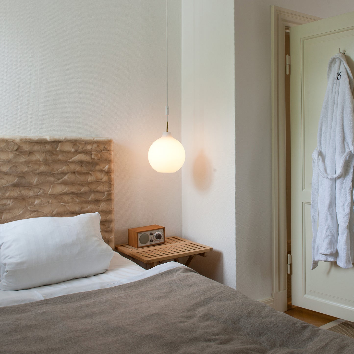 Louis Poulsen（ルイスポールセン）Wohlert ホワイト Φ350mm